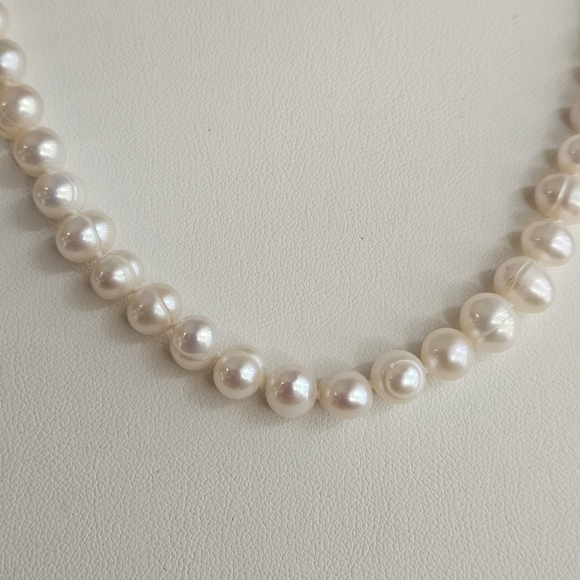 Vintage Pearl Necklace Genuine Freshwater Single Strand White Pearl 24-inch Long - Picture 6 of 9
